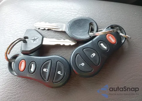 2002 Jeep Liberty Limited Edition из США, поврежденный, VIN 1J4GL58KX2W319084